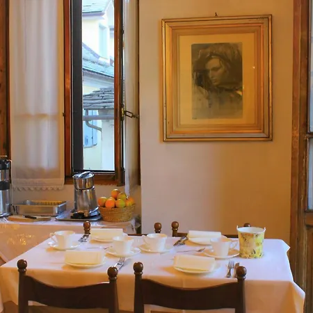 Pensión I Due Monaci Domodossola